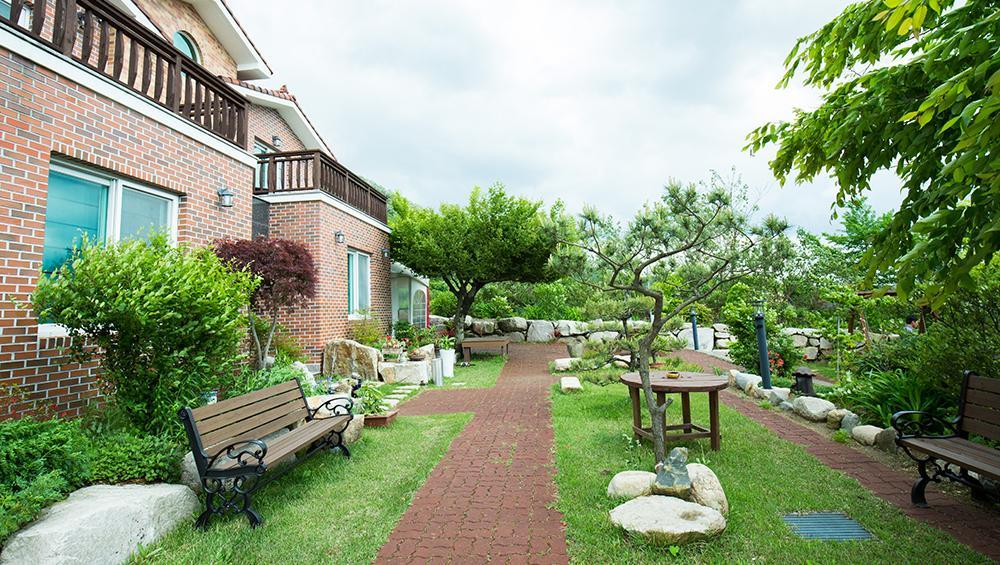 Utopia Pension Gyeongju Zewnętrze zdjęcie
